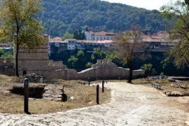 Изглед от крепостта Трапезица на Велико Търново